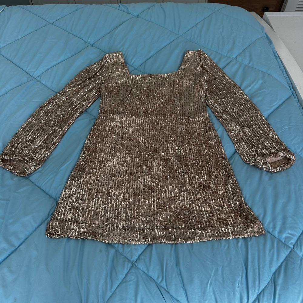NWT Lilly Pulitzer Zelda skirted romper GOLD knit sequins Size 10 - Picture 16 of 17